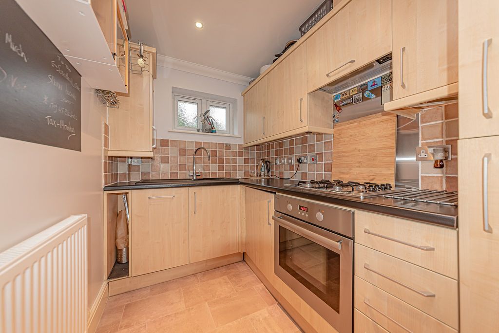 Property photo 3 of 21