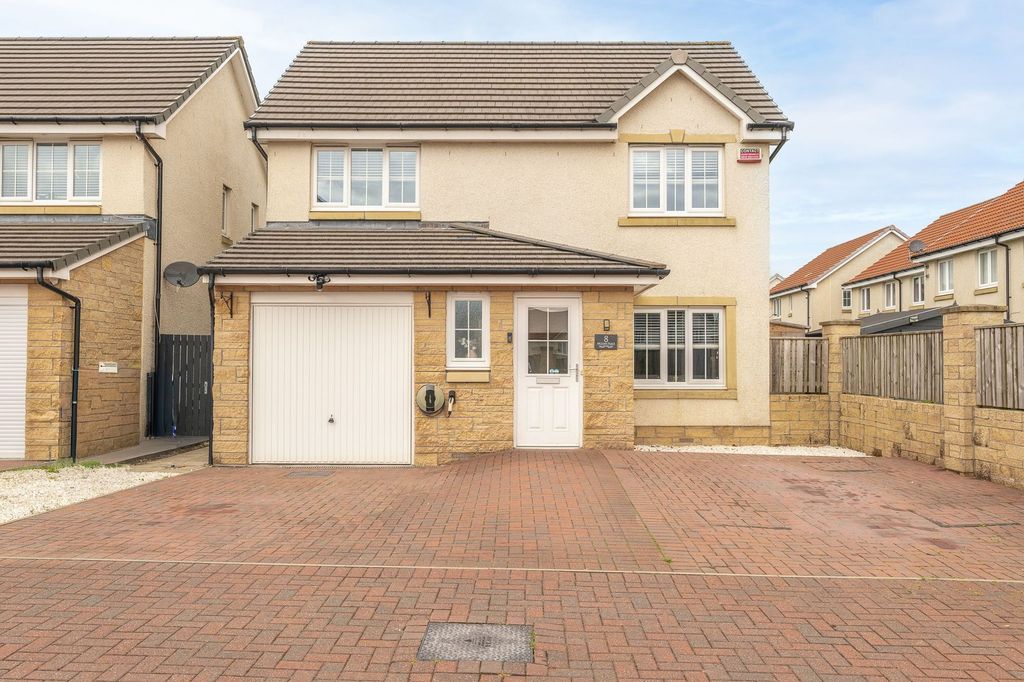 Property photo 1 of 28