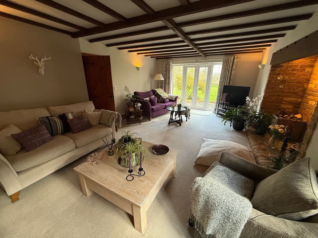 Property photo 2 of 22