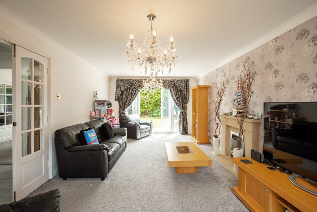 Property photo 2 of 33
