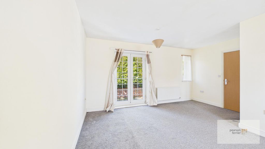 Property photo 2 of 9 Living Room