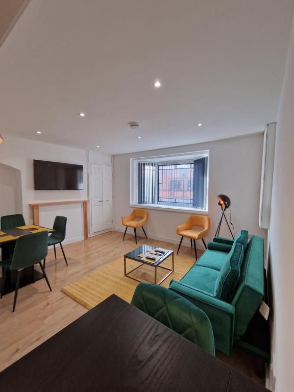 Property photo 1 of 7 408488749