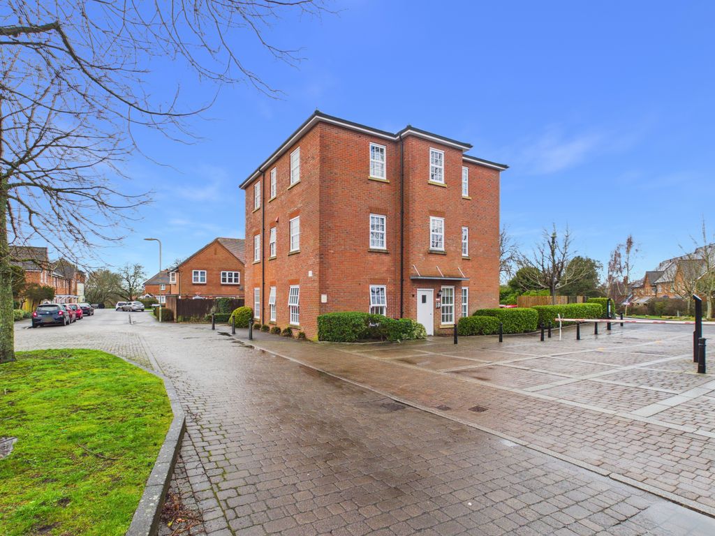 Property photo 1 of 8 1Â Bedroom Flat For Sale