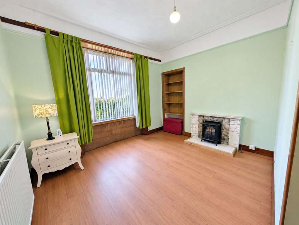 Property photo 2 of 34 Main Living Room
