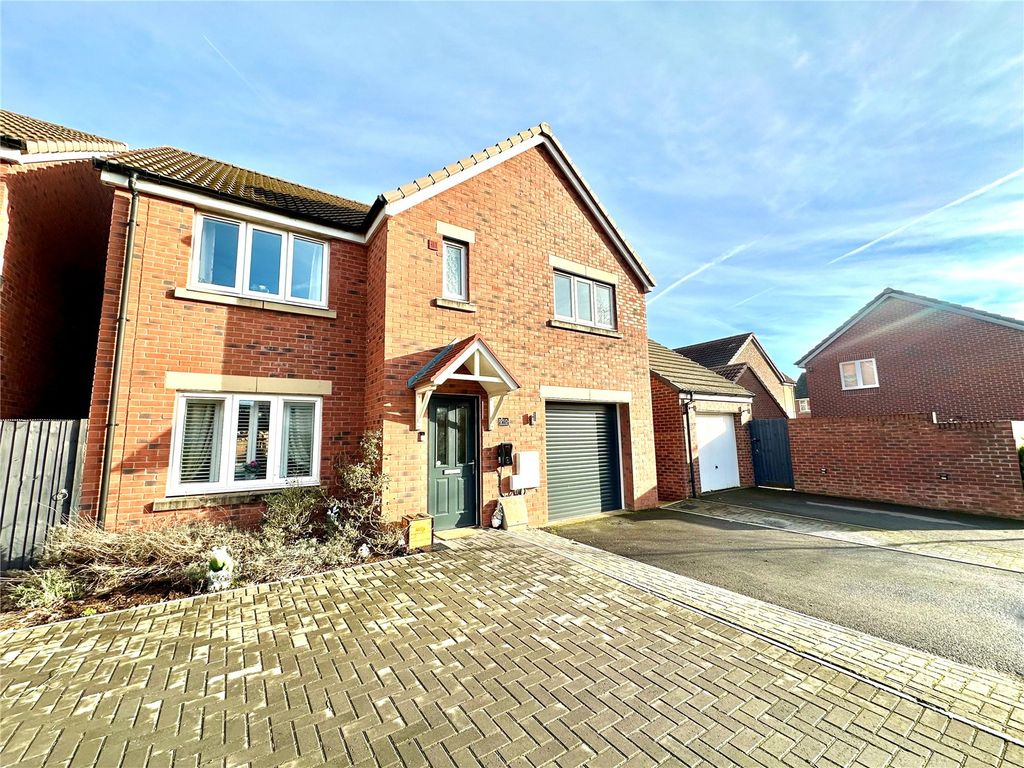 Property photo 2 of 19 Picture No. 31