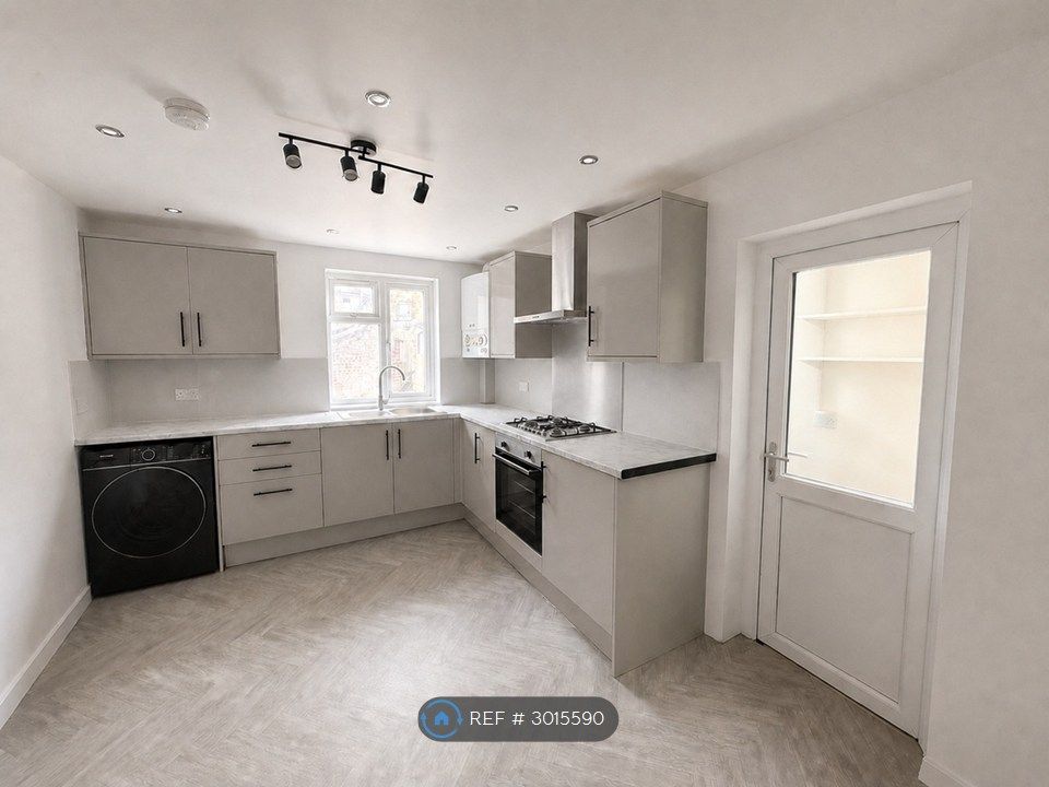 Property photo 1 of 16 Kitchen