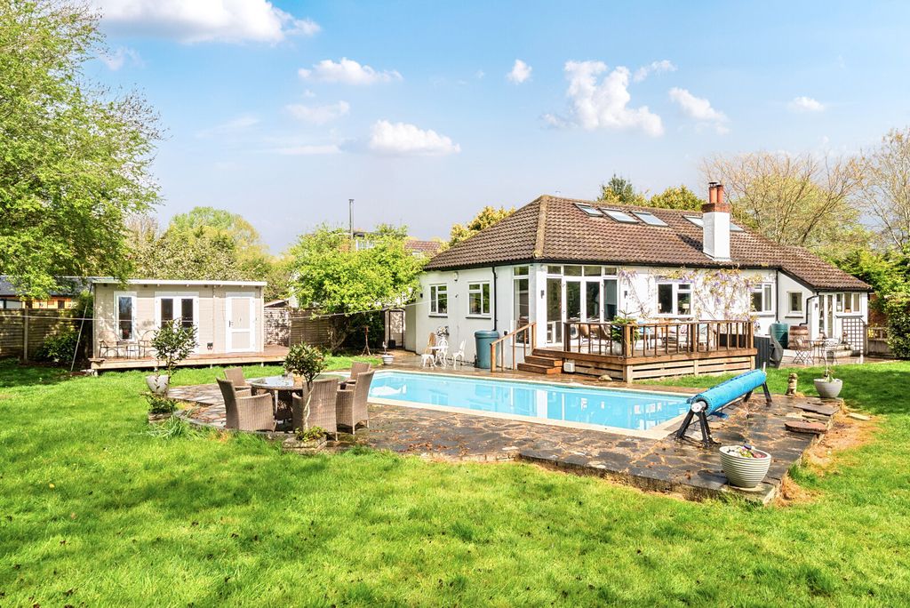 Property photo 1 of 23 1440807-31-69Dce3...