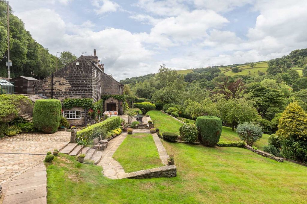 Property photo 1 of 23