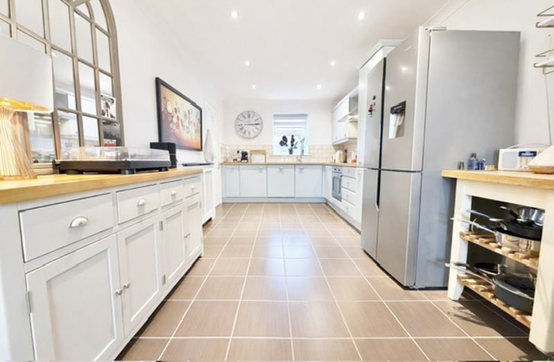 Property photo 3 of 22 Kitchen Diner