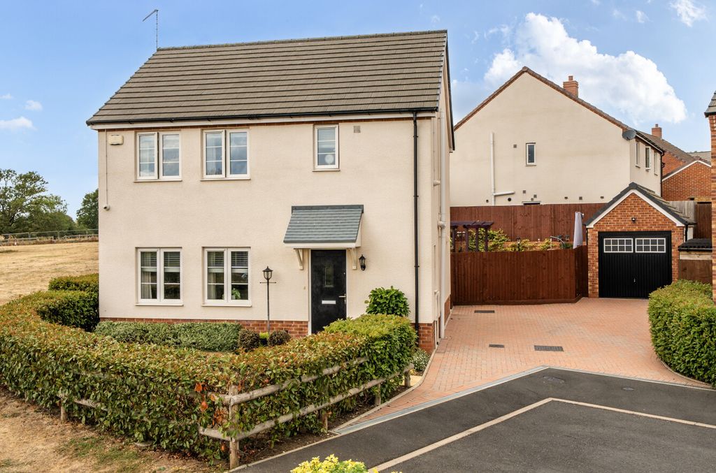 Property photo 1 of 24 1511742.Jpg