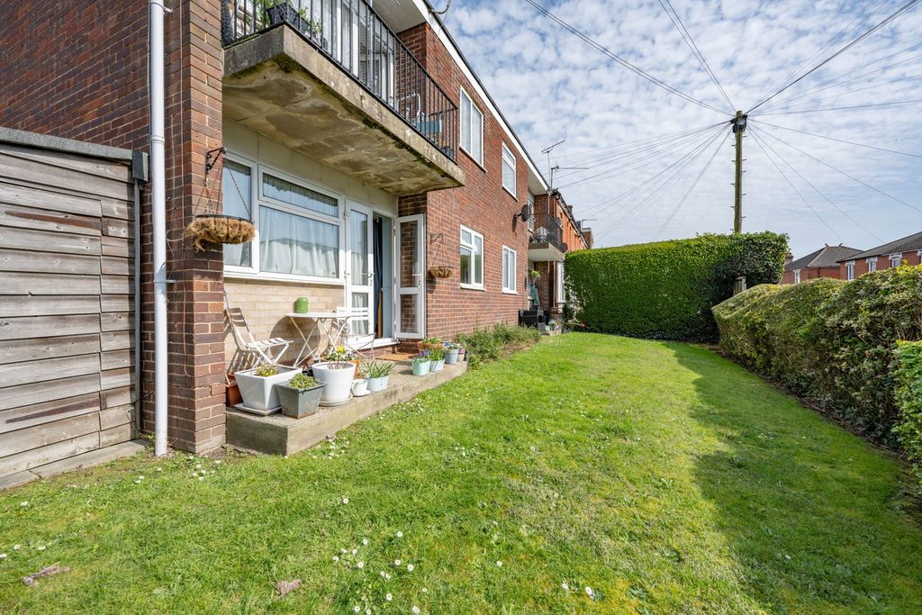 Property photo 2 of 13