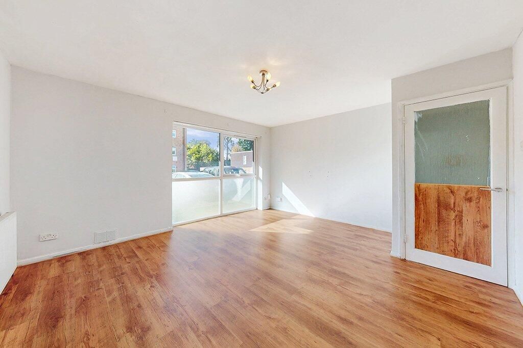 Property photo 2 of 7 Davidson Frost-Wellings, Dfw, The Seasons, Septemb