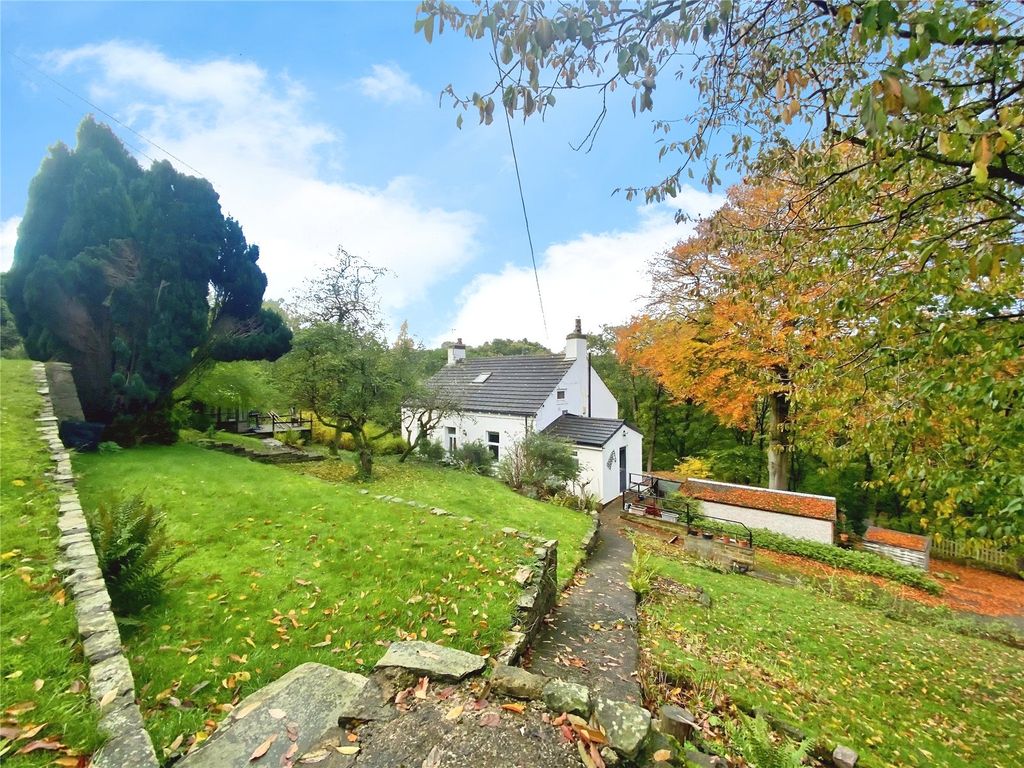 Property photo 2 of 23 Picture No. 33