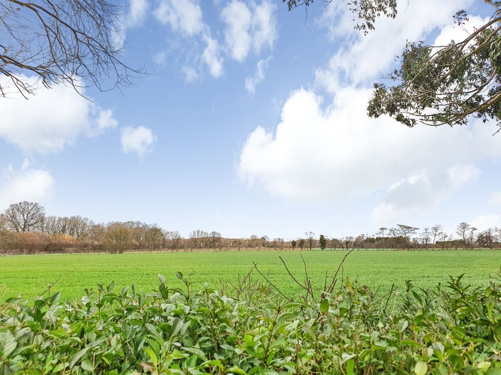 Property photo 3 of 27 1302494