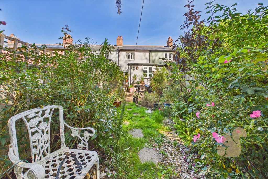 Property photo 3 of 15 Garden