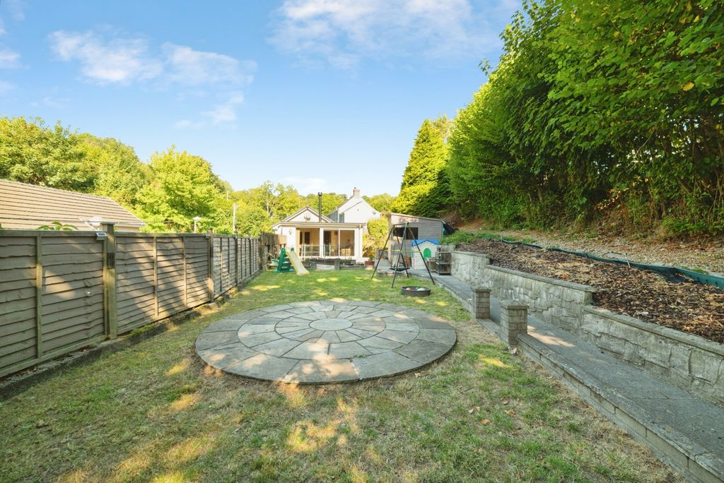 Property photo 2 of 23 Pbox-Img.Jpg
