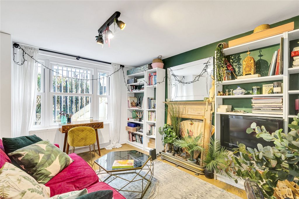 Property photo 2 of 8 Reception Room