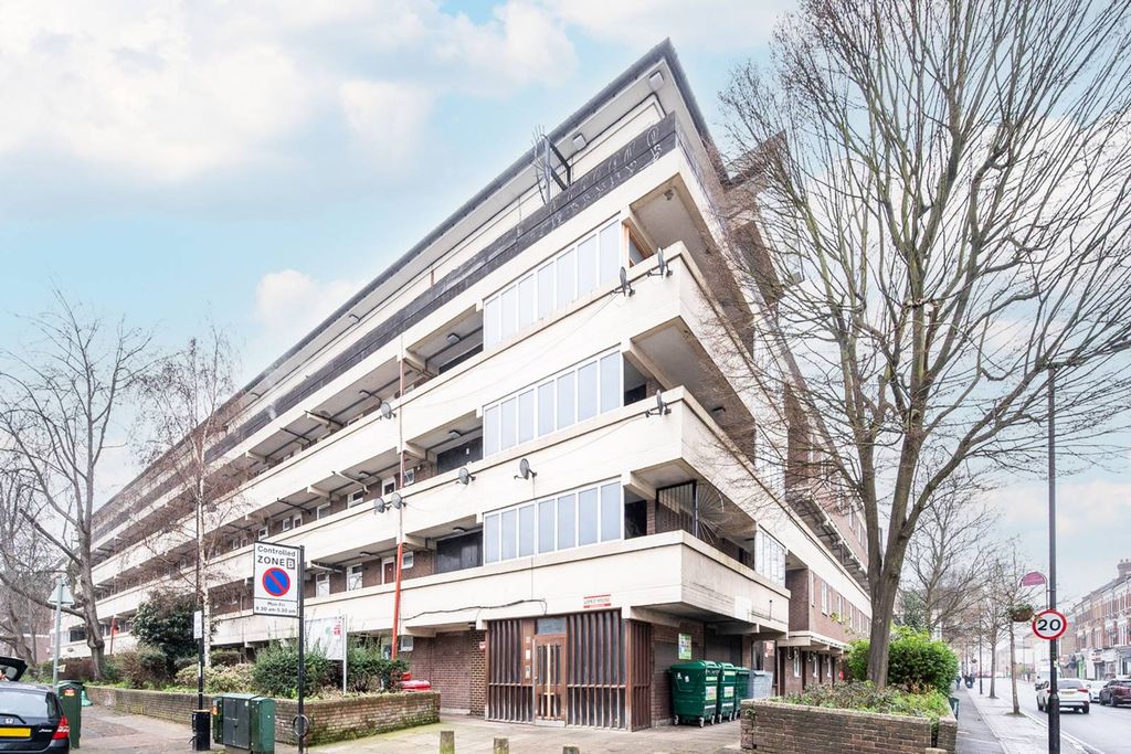 Property photo 3 of 8