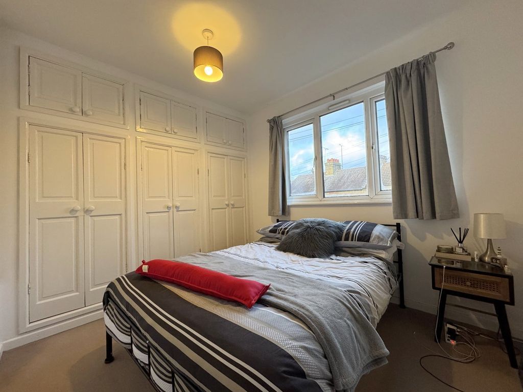 Property photo 3 of 7 Bedroom One