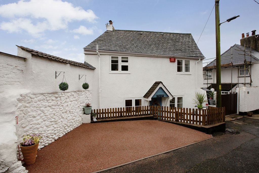 Property photo 3 of 18 Photo 18