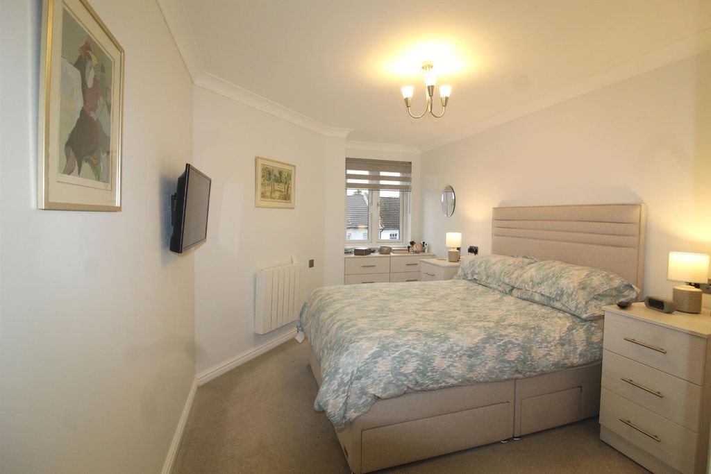 Property photo 3 of 6 E Bedroom.Jpg