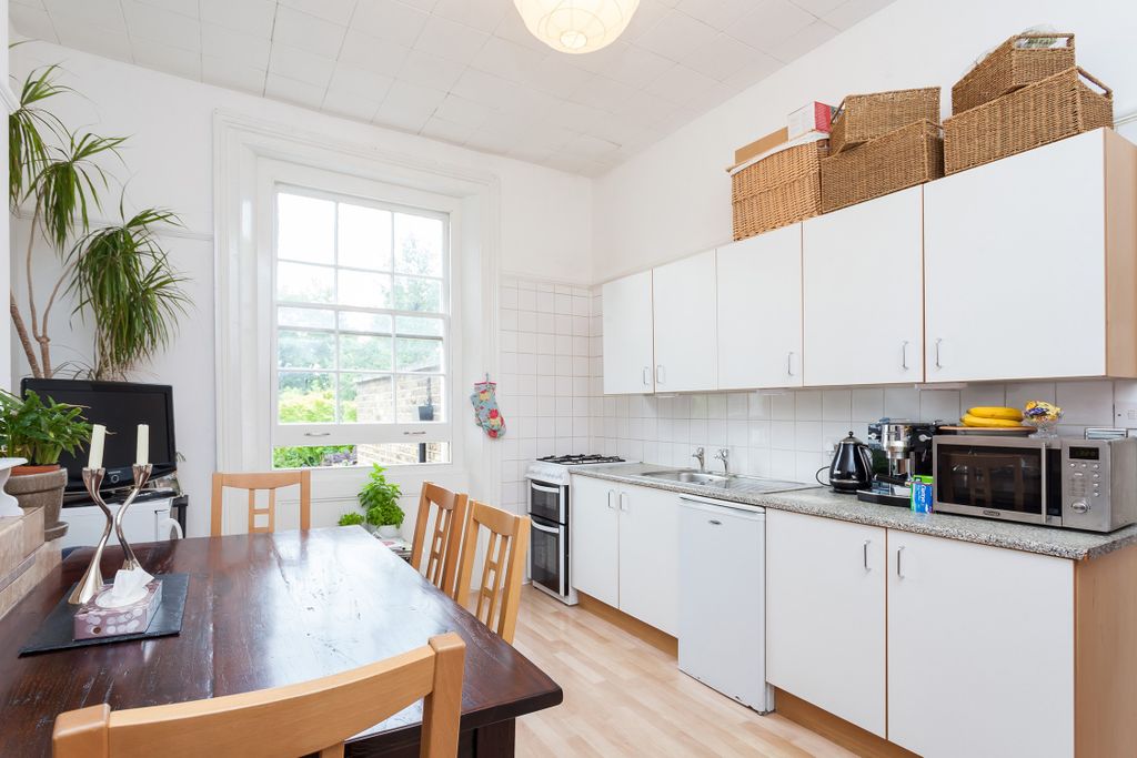 Property photo 3 of 6 3