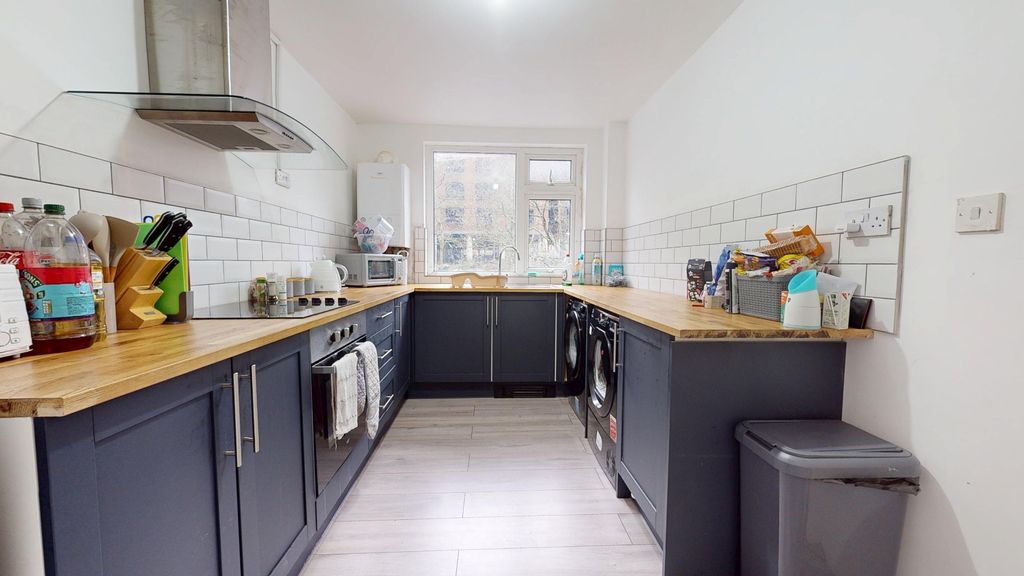 Property photo 2 of 13 4792471