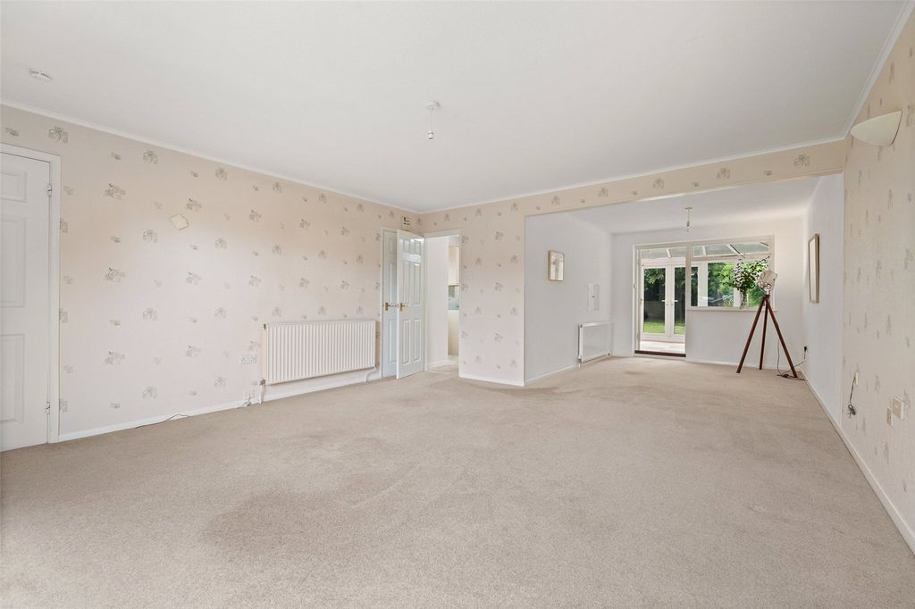 Property photo 2 of 14 Picture No. 11