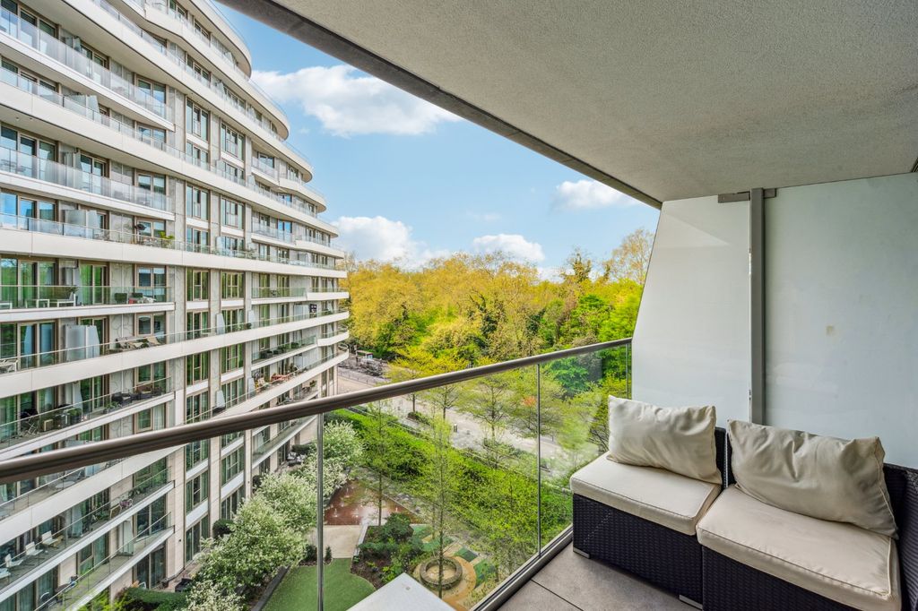 Property photo 2 of 24