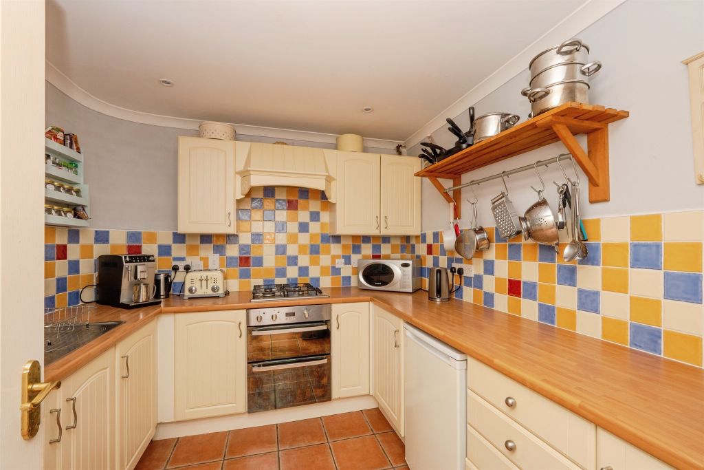 Property photo 3 of 17