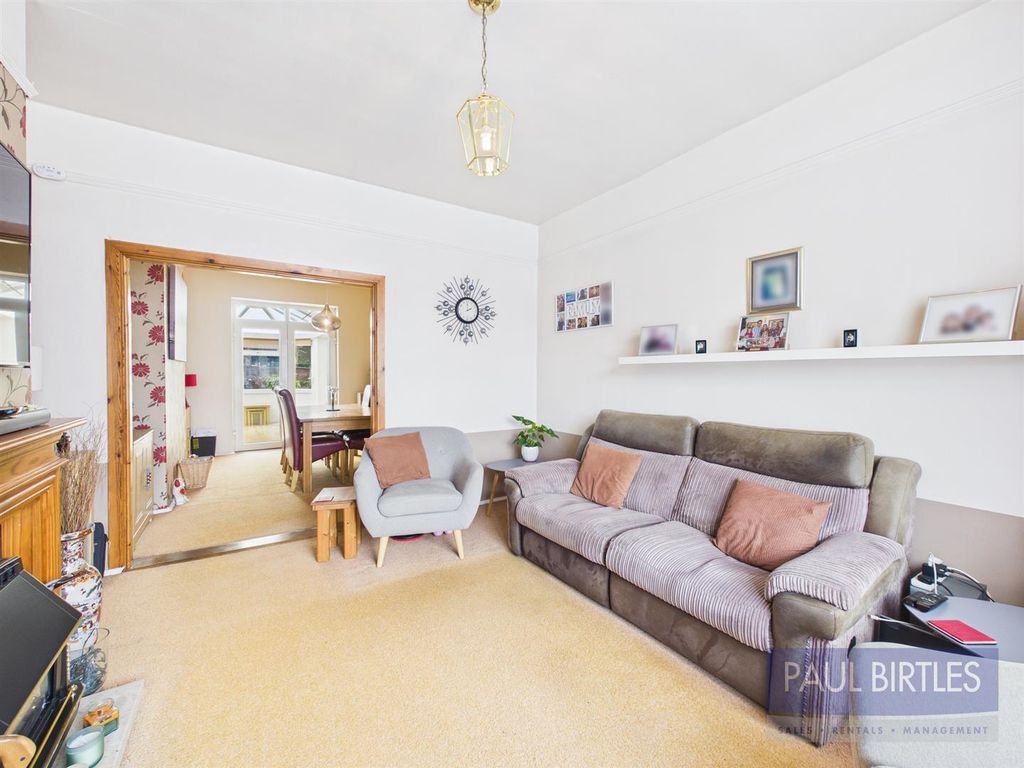 Property photo 3 of 23 Cam04378G0-Pr0331-Still001.Jpg