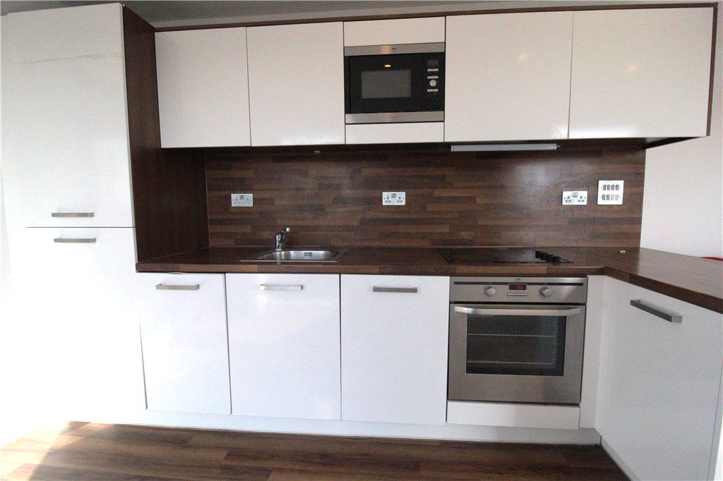 Property photo 3 of 15 Kitchen