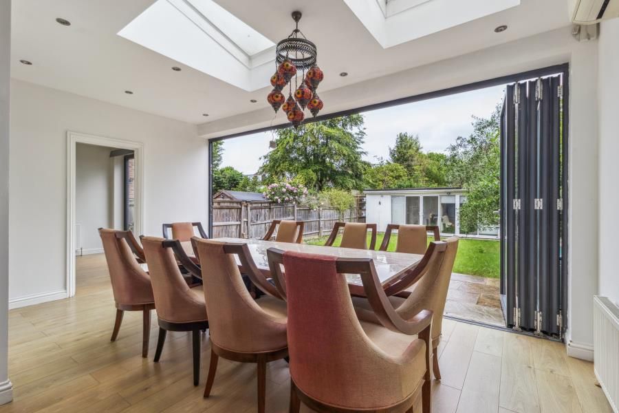 Property photo 1 of 18