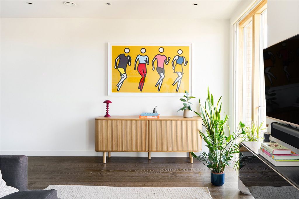 Property photo 2 of 21 Picture No. 19