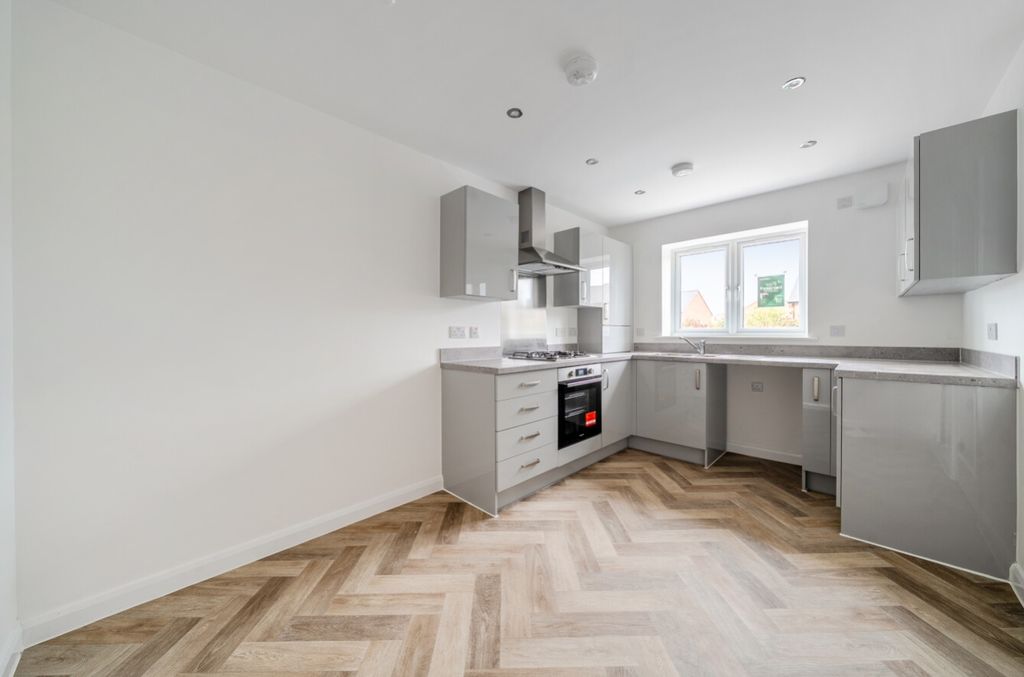 Property photo 3 of 9 1520917-3-1A08Fcb3Ff7A1