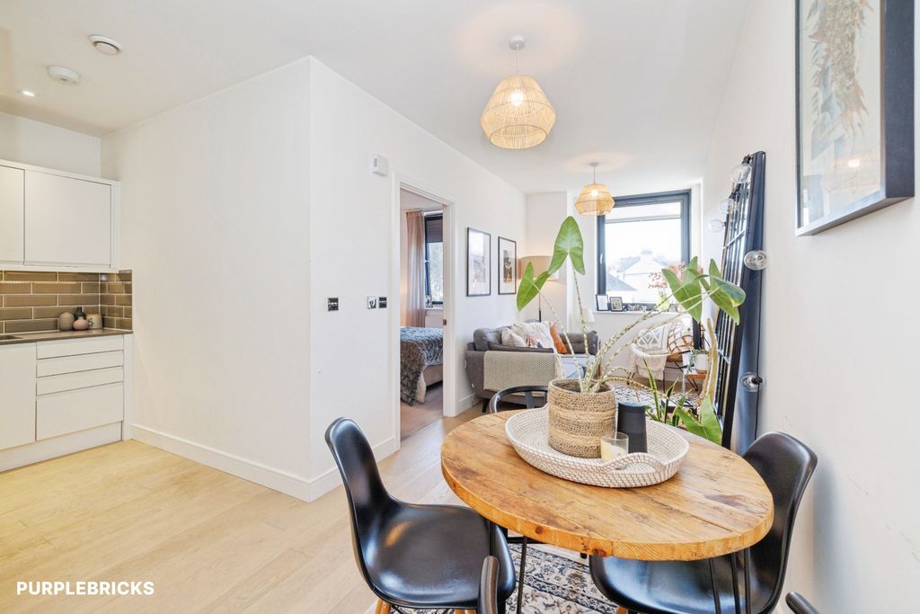 Property photo 3 of 15 Dining Room