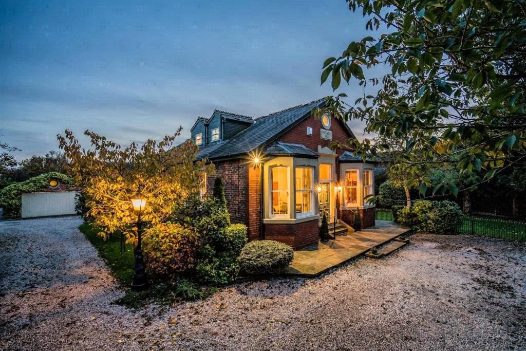 Property photo 1 of 40 Front