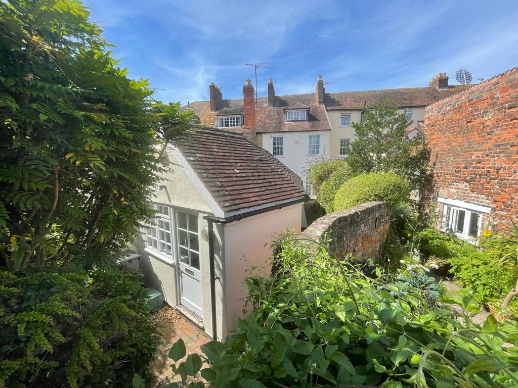 Property photo 3 of 9 Photo 2