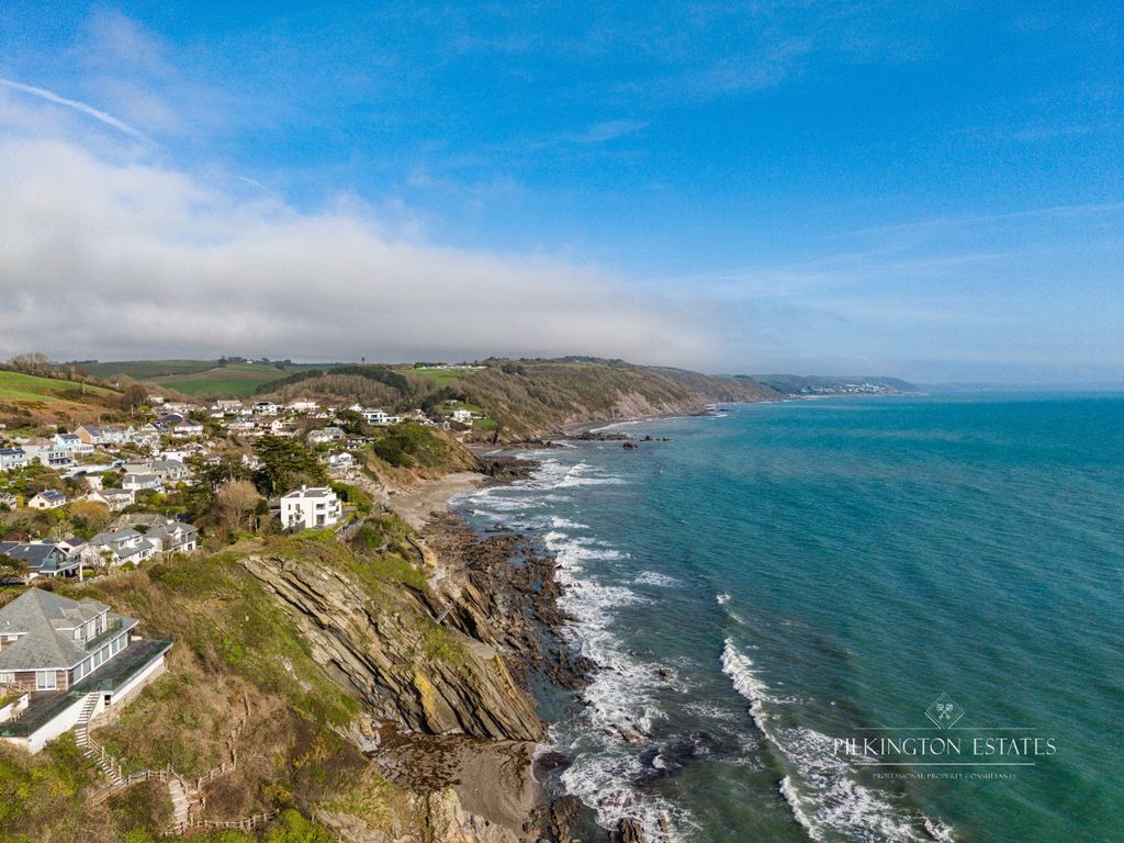 Property photo 3 of 26 4886503