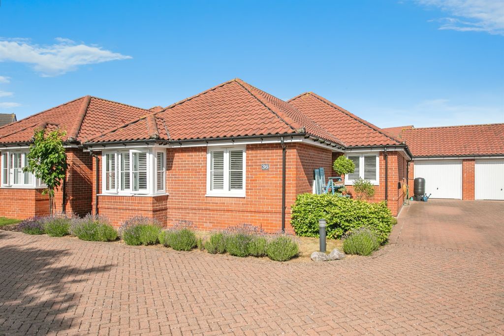 Property photo 1 of 18