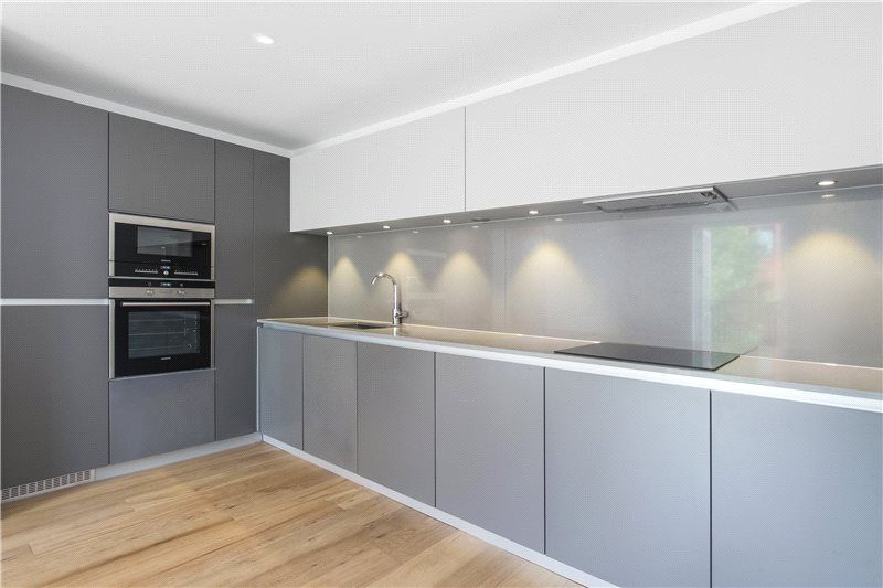 Property photo 2 of 10 Kitchen