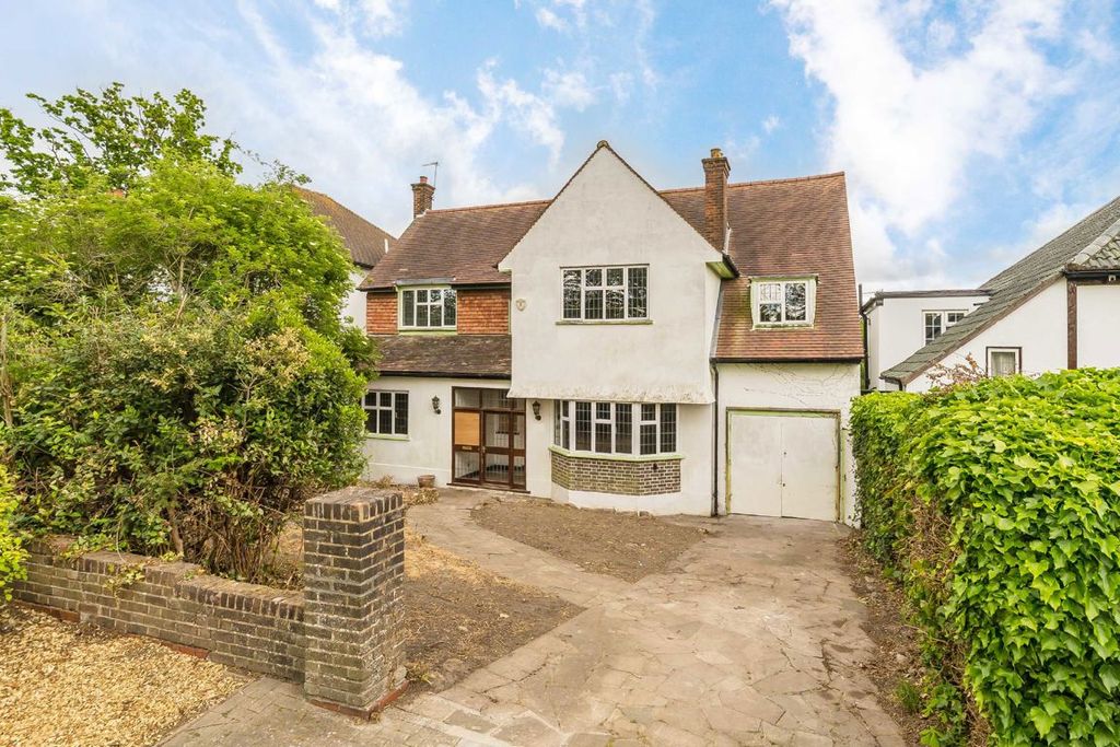 Property photo 1 of 8