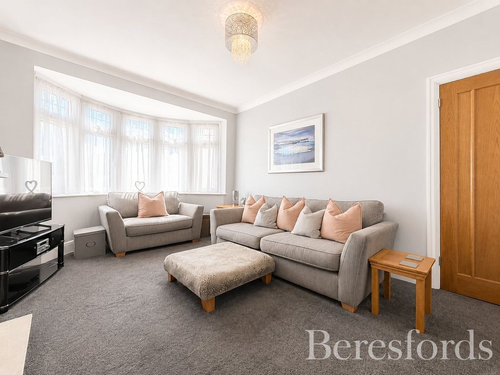 Property photo 3 of 39 Picture No. 06