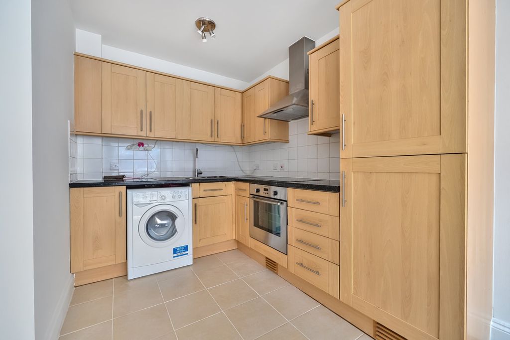 Property photo 2 of 11 Picture No. 41