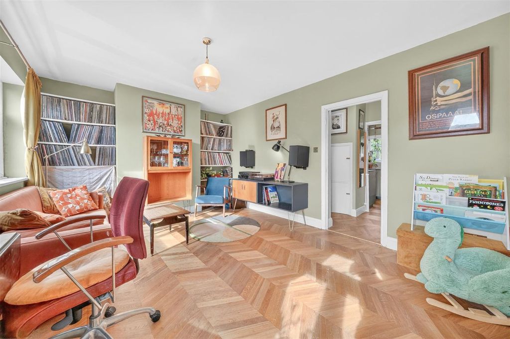 Property photo 2 of 17