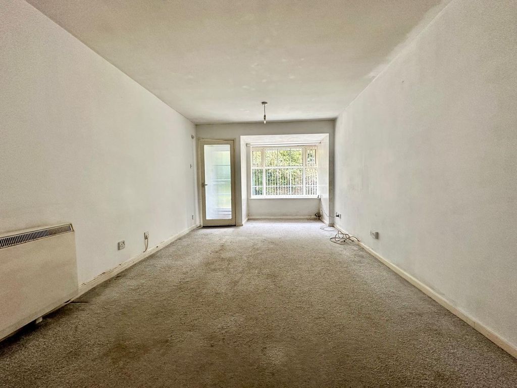 Property photo 3 of 13 Picture No. 02