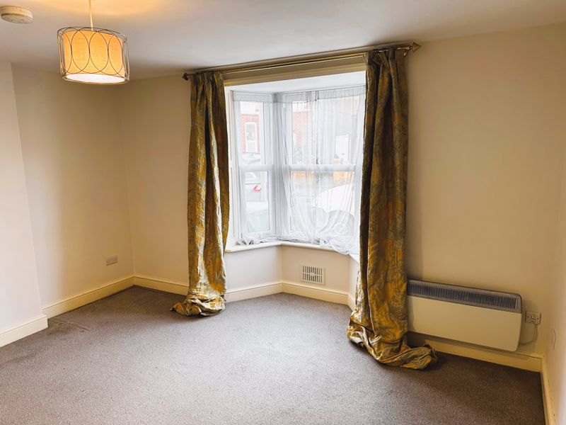 Property photo 2 of 5 Photo 4