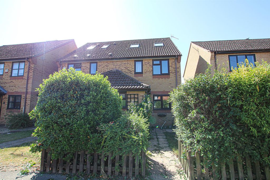 Property photo 2 of 15 Img_1059Fnt.Jpg