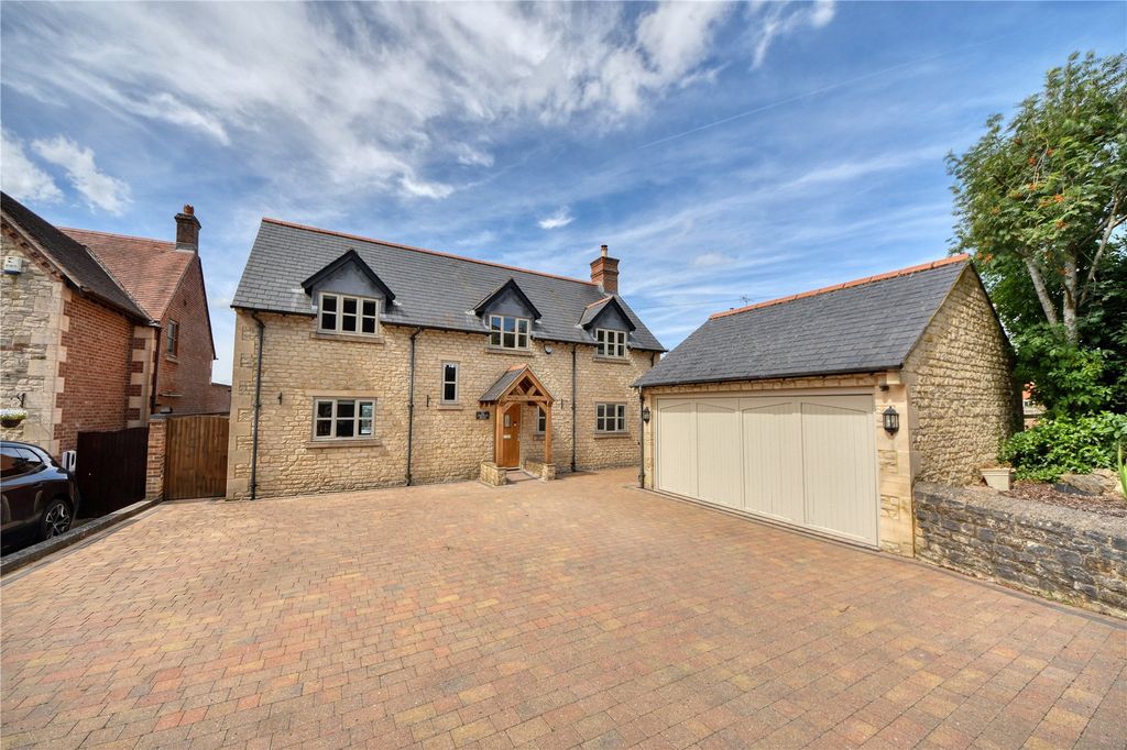 Property photo 1 of 33 Picture No. 37