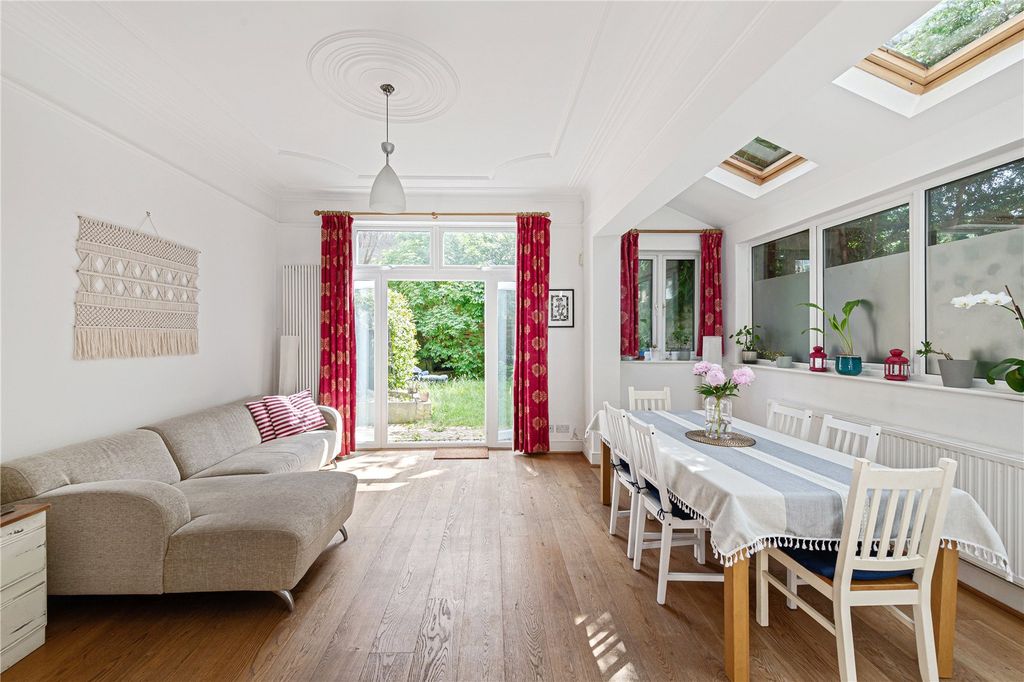 Property photo 1 of 18 Picture No. 11